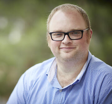Dr. Simon Jowitt